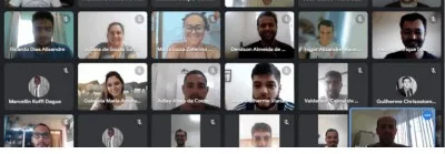 Alunos da turma em atividade de campo